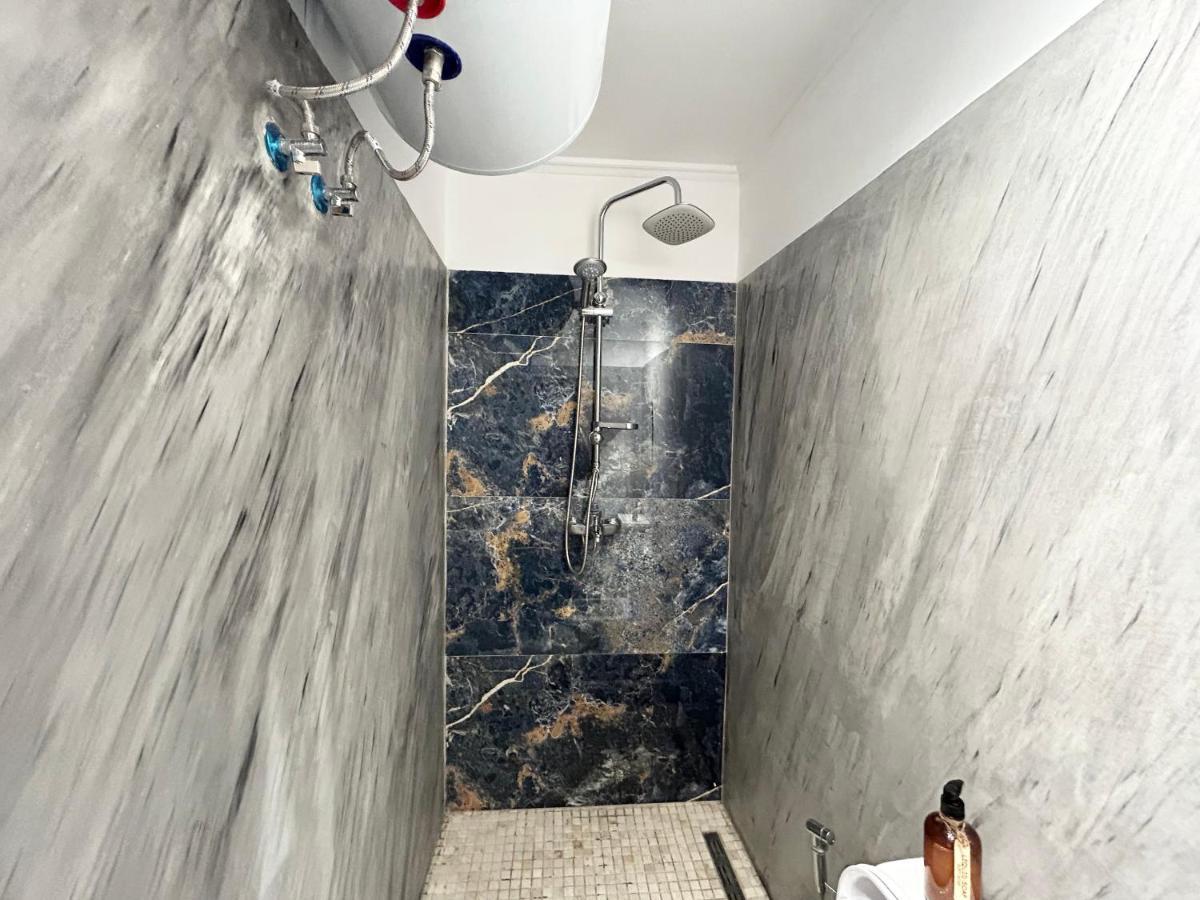Tirana Inn Hotel エクステリア 写真