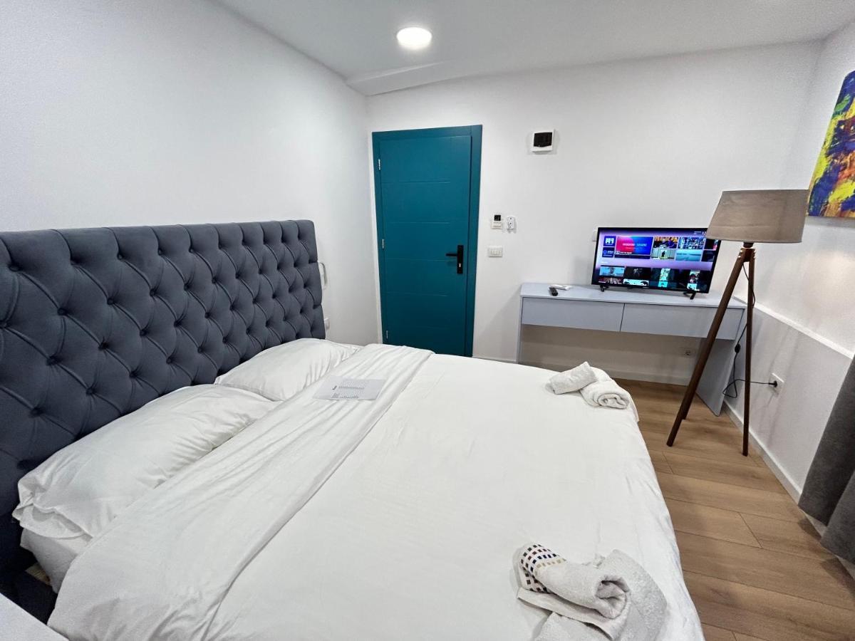 Tirana Inn Hotel エクステリア 写真